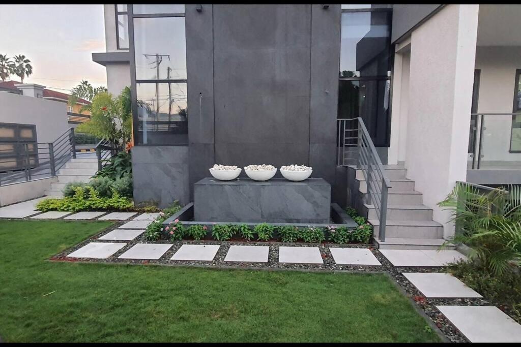 Luxury Condo - Pool In Kingston G28 Exterior photo